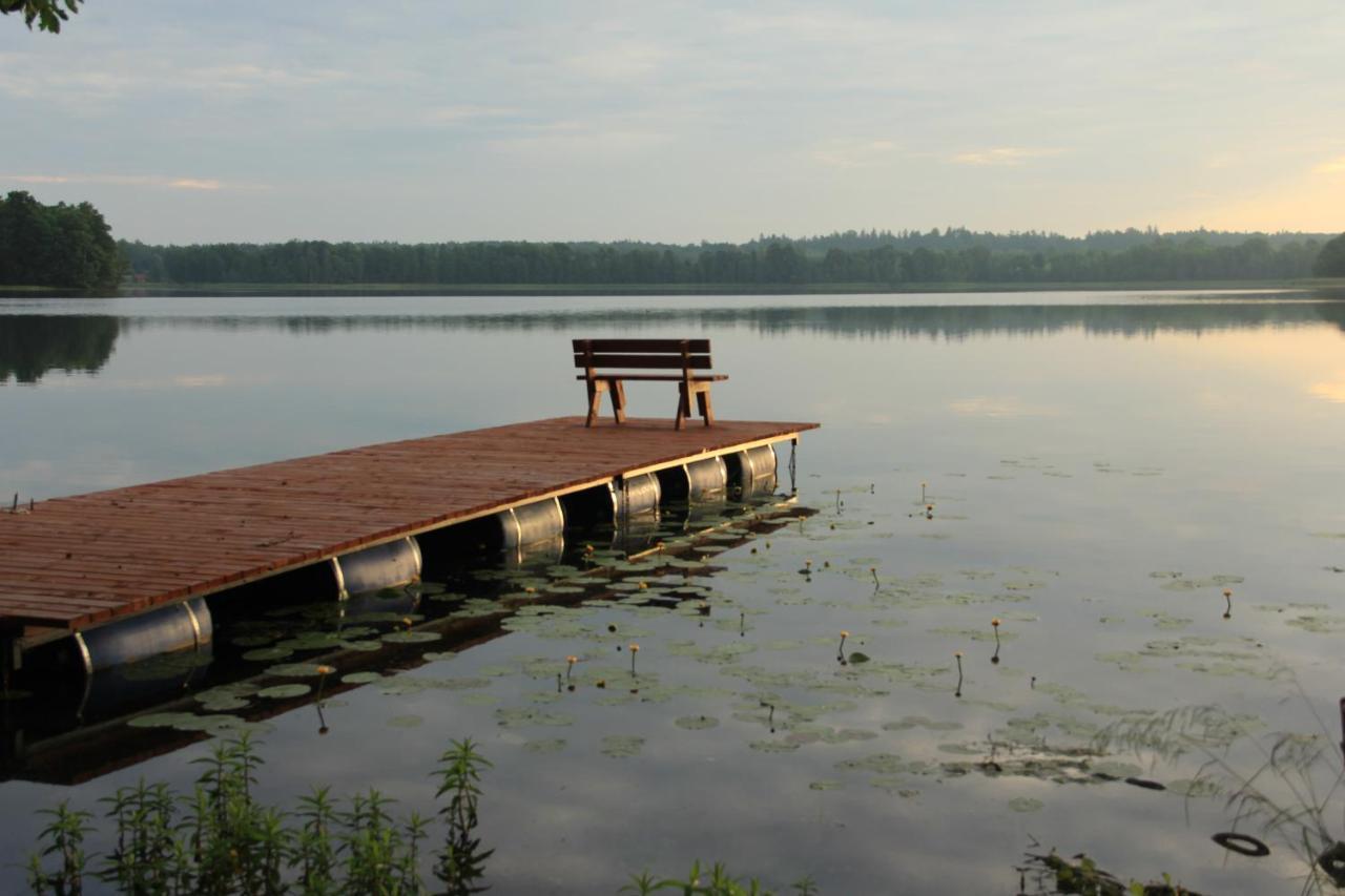Czarna Jachta - Na Szlaku Legend - - - - - Pokoje Nad Jeziorem Круклянки Экстерьер фото